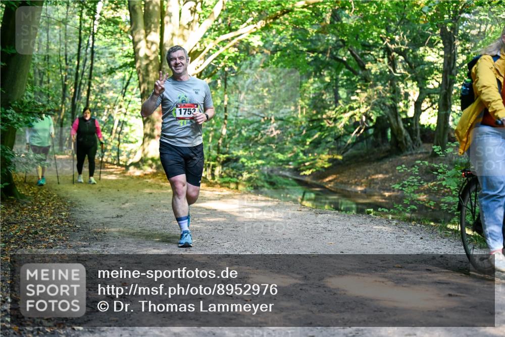 28.09.2025 - 33. Volkslauf durch das schöne Alstertal Dr. Thomas Lammeyer http://msf.ph/oto/8952976 28.09.2025 10:24:23 Laufen 10, 1753 meine-sportfotos.de