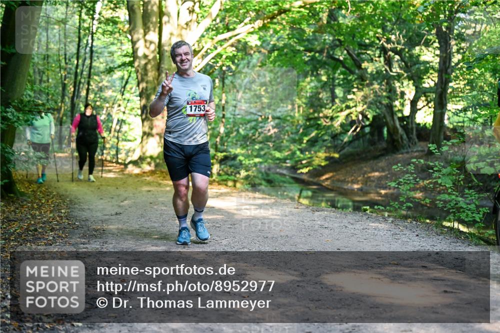 28.09.2025 - 33. Volkslauf durch das schöne Alstertal Dr. Thomas Lammeyer http://msf.ph/oto/8952977 28.09.2025 10:24:23 Laufen 1753 meine-sportfotos.de