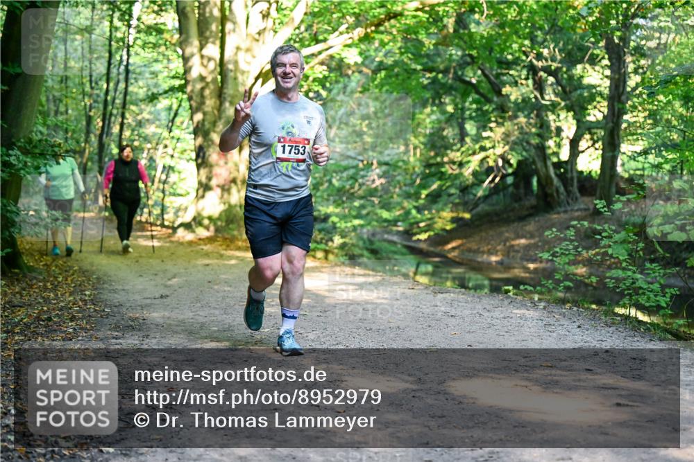28.09.2025 - 33. Volkslauf durch das schöne Alstertal Dr. Thomas Lammeyer http://msf.ph/oto/8952979 28.09.2025 10:24:23 Laufen 1753, 10 meine-sportfotos.de