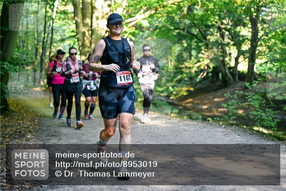 28.09.2025 - 33. Volkslauf durch das schöne Alstertal Dr. Thomas Lammeyer http://msf.ph/oto/8953019 28.09.2025 10:25:15 Laufen 1104, 1107 meine-sportfotos.de