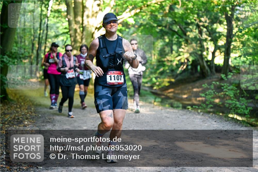 28.09.2025 - 33. Volkslauf durch das schöne Alstertal Dr. Thomas Lammeyer http://msf.ph/oto/8953020 28.09.2025 10:25:15 Laufen 1104, 1107 meine-sportfotos.de