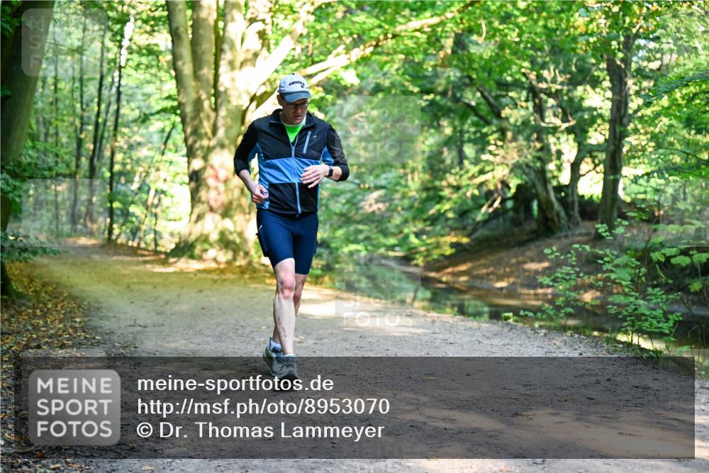 28.09.2025 - 33. Volkslauf durch das schöne Alstertal Dr. Thomas Lammeyer http://msf.ph/oto/8953070 28.09.2025 10:26:13 Laufen  meine-sportfotos.de