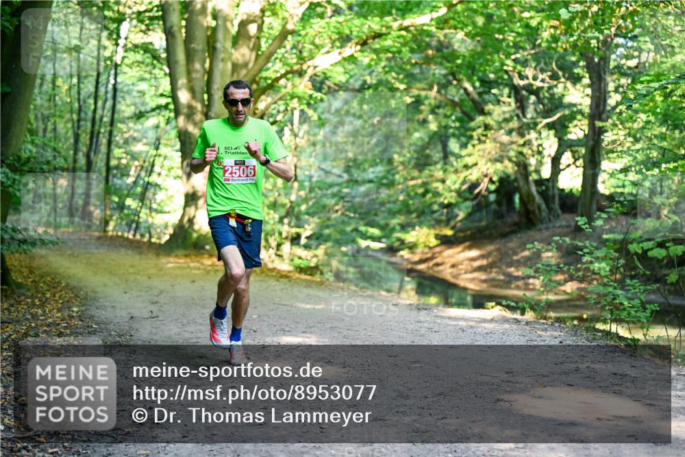 28.09.2025 - 33. Volkslauf durch das schöne Alstertal Dr. Thomas Lammeyer http://msf.ph/oto/8953077 28.09.2025 10:33:07 Laufen 1, 2506 meine-sportfotos.de
