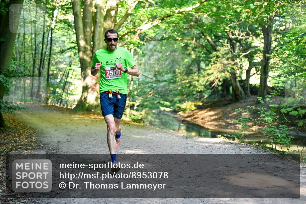 28.09.2025 - 33. Volkslauf durch das schöne Alstertal Dr. Thomas Lammeyer http://msf.ph/oto/8953078 28.09.2025 10:33:07 Laufen 11, 2506 meine-sportfotos.de