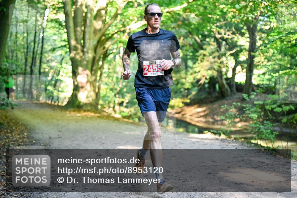 28.09.2025 - 33. Volkslauf durch das schöne Alstertal Dr. Thomas Lammeyer http://msf.ph/oto/8953120 28.09.2025 10:33:51 Laufen 2455 meine-sportfotos.de