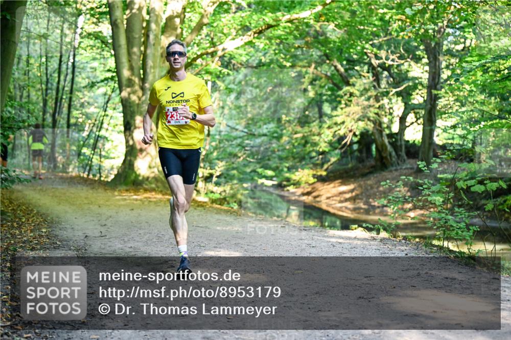 28.09.2025 - 33. Volkslauf durch das schöne Alstertal Dr. Thomas Lammeyer http://msf.ph/oto/8953179 28.09.2025 10:34:02 Laufen  meine-sportfotos.de
