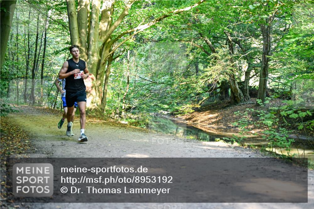 28.09.2025 - 33. Volkslauf durch das schöne Alstertal Dr. Thomas Lammeyer http://msf.ph/oto/8953192 28.09.2025 10:34:07 Laufen  meine-sportfotos.de