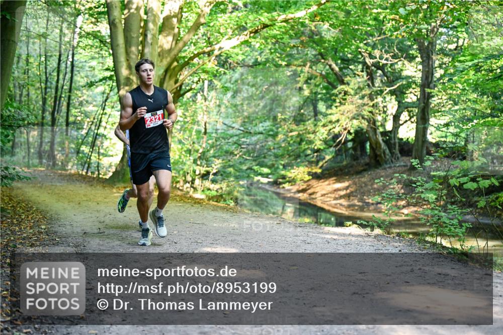 28.09.2025 - 33. Volkslauf durch das schöne Alstertal Dr. Thomas Lammeyer http://msf.ph/oto/8953199 28.09.2025 10:34:07 Laufen 2321 meine-sportfotos.de
