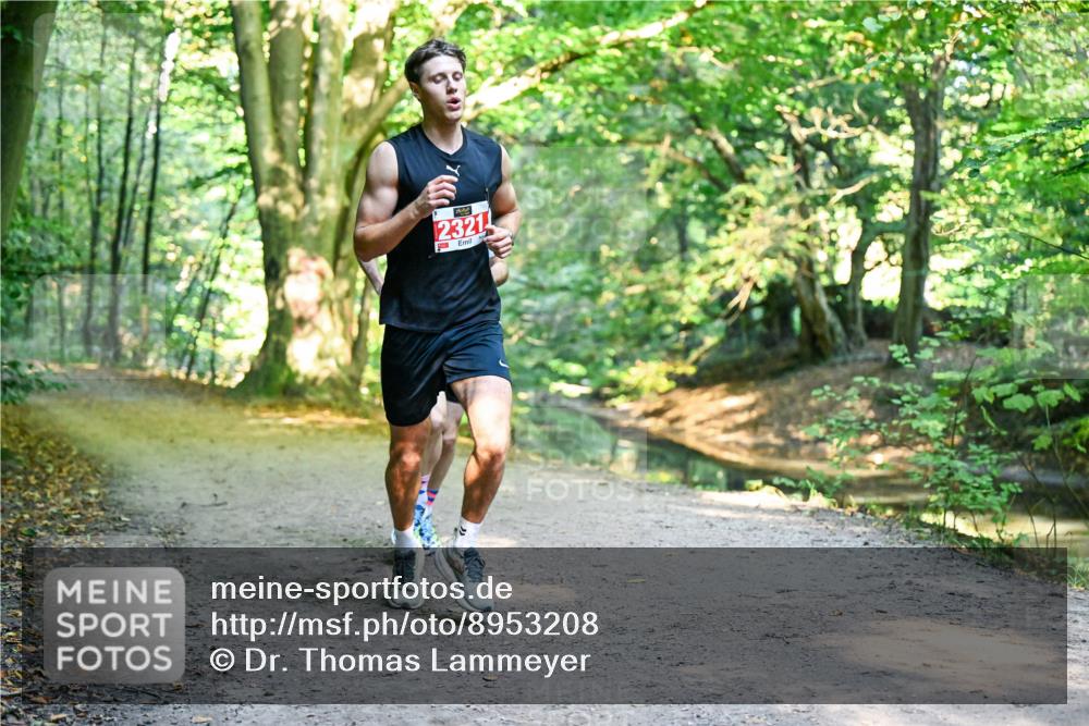 28.09.2025 - 33. Volkslauf durch das schöne Alstertal Dr. Thomas Lammeyer http://msf.ph/oto/8953208 28.09.2025 10:34:08 Laufen 2321 meine-sportfotos.de
