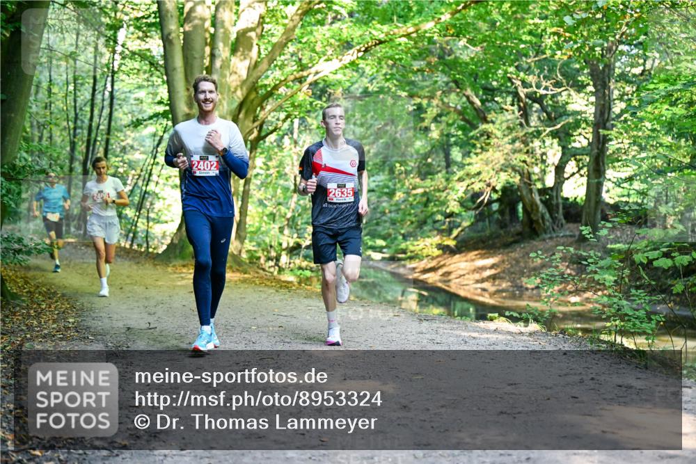 28.09.2025 - 33. Volkslauf durch das schöne Alstertal Dr. Thomas Lammeyer http://msf.ph/oto/8953324 28.09.2025 10:34:56 Laufen 2402, 2635 meine-sportfotos.de