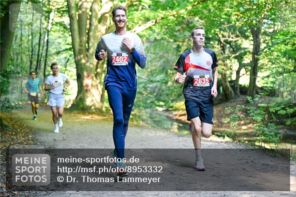 28.09.2025 - 33. Volkslauf durch das schöne Alstertal Dr. Thomas Lammeyer http://msf.ph/oto/8953332 28.09.2025 10:34:57 Laufen 2402, 2635 meine-sportfotos.de