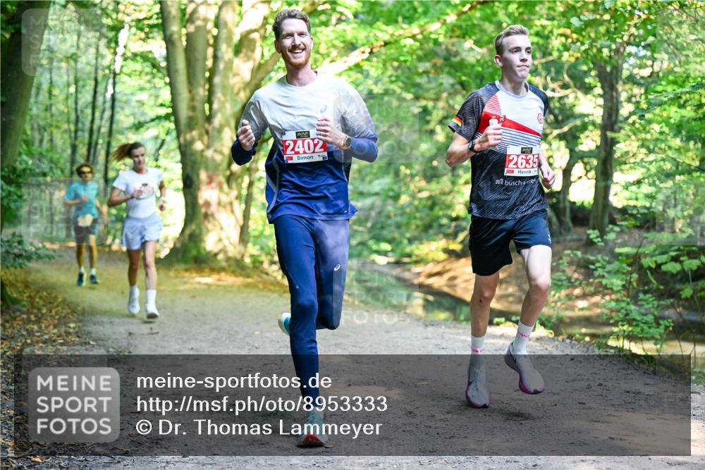 28.09.2025 - 33. Volkslauf durch das schöne Alstertal Dr. Thomas Lammeyer http://msf.ph/oto/8953333 28.09.2025 10:34:57 Laufen 2402, 2635 meine-sportfotos.de