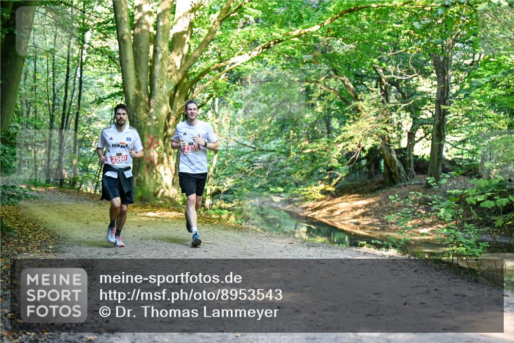 28.09.2025 - 33. Volkslauf durch das schöne Alstertal Dr. Thomas Lammeyer http://msf.ph/oto/8953543 28.09.2025 10:35:57 Laufen 2560, 2358 meine-sportfotos.de