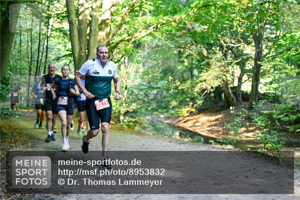 28.09.2025 - 33. Volkslauf durch das schöne Alstertal Dr. Thomas Lammeyer http://msf.ph/oto/8953832 28.09.2025 10:37:01 Laufen 2248, 2272 meine-sportfotos.de