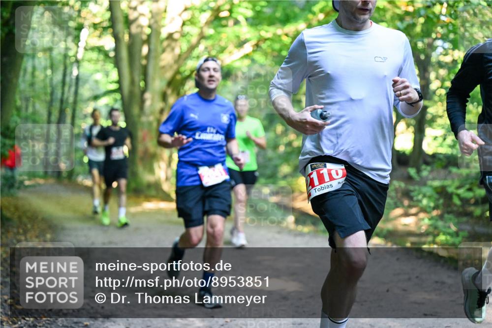 28.09.2025 - 33. Volkslauf durch das schöne Alstertal Dr. Thomas Lammeyer http://msf.ph/oto/8953851 28.09.2025 10:37:05 Laufen 110 meine-sportfotos.de