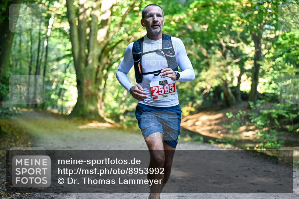 28.09.2025 - 33. Volkslauf durch das schöne Alstertal Dr. Thomas Lammeyer http://msf.ph/oto/8953992 28.09.2025 10:37:34 Laufen 2595 meine-sportfotos.de