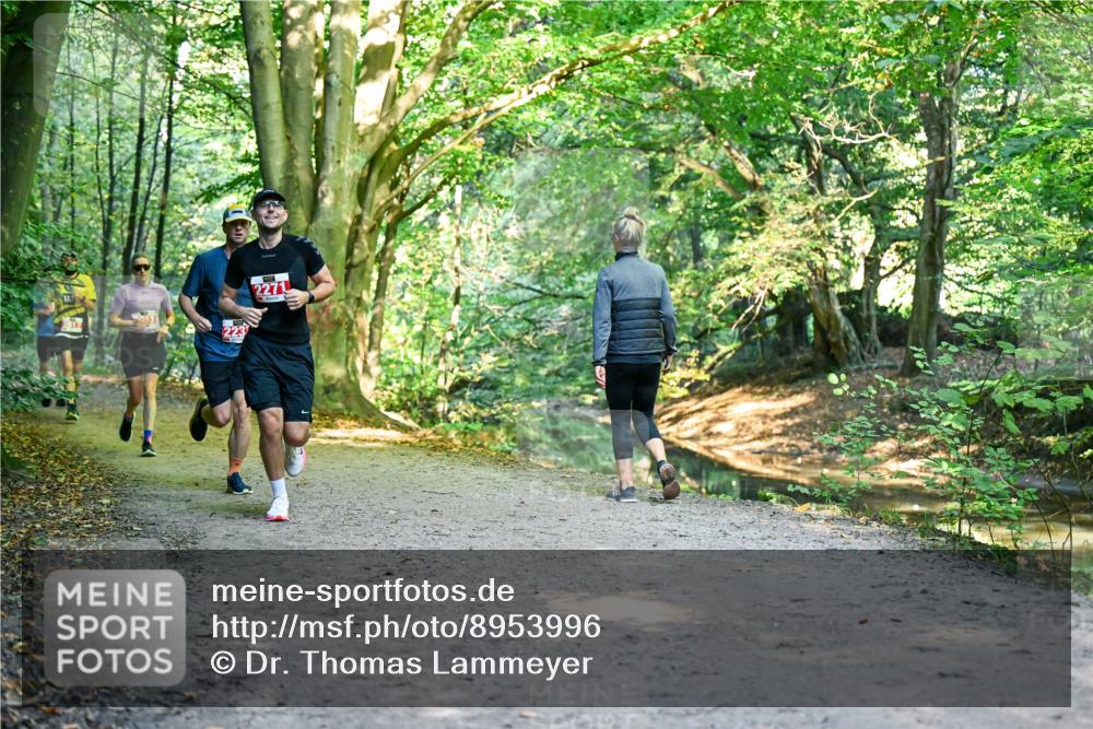 28.09.2025 - 33. Volkslauf durch das schöne Alstertal Dr. Thomas Lammeyer http://msf.ph/oto/8953996 28.09.2025 10:37:41 Laufen 18, 2271 meine-sportfotos.de