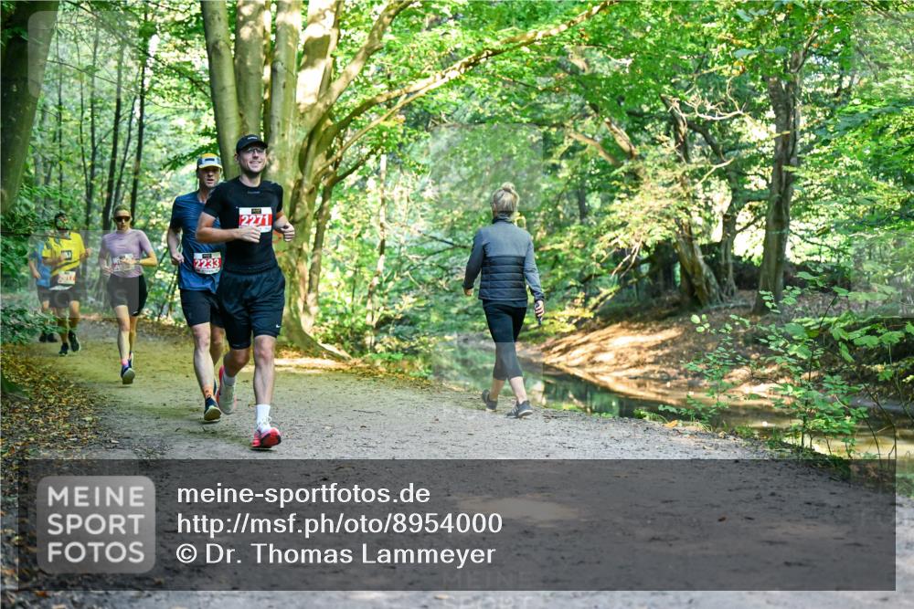 28.09.2025 - 33. Volkslauf durch das schöne Alstertal Dr. Thomas Lammeyer http://msf.ph/oto/8954000 28.09.2025 10:37:41 Laufen 2233, 2271 meine-sportfotos.de