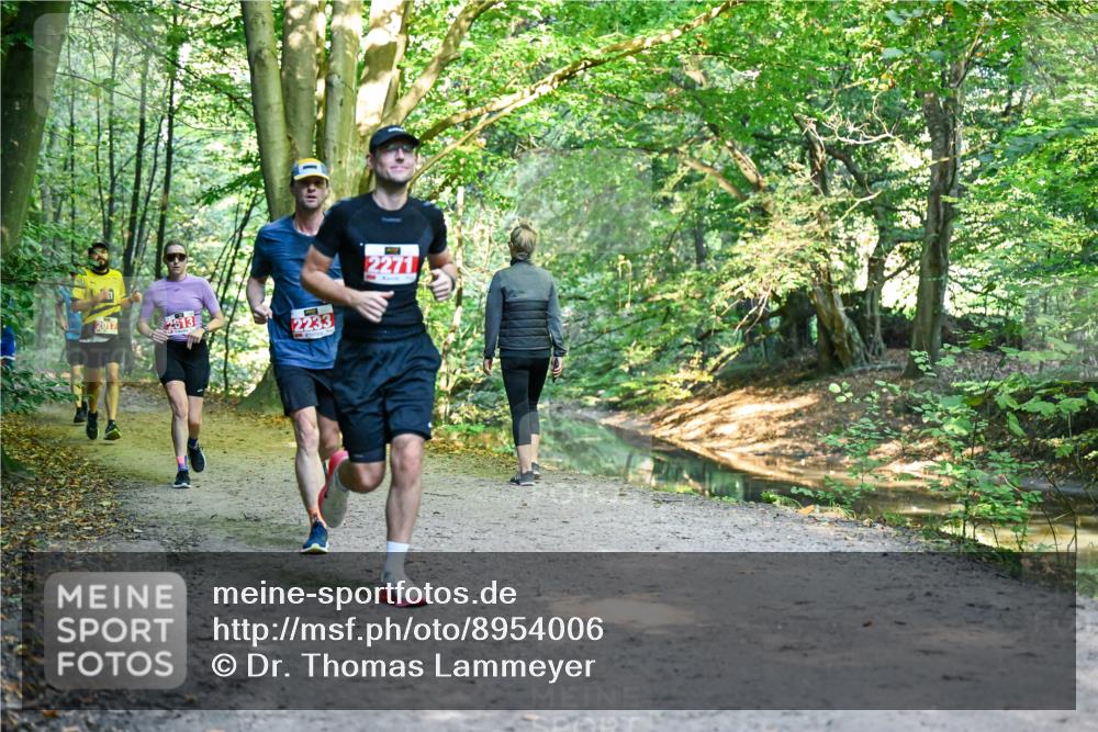 28.09.2025 - 33. Volkslauf durch das schöne Alstertal Dr. Thomas Lammeyer http://msf.ph/oto/8954006 28.09.2025 10:37:42 Laufen 613, 2233, 2271 meine-sportfotos.de