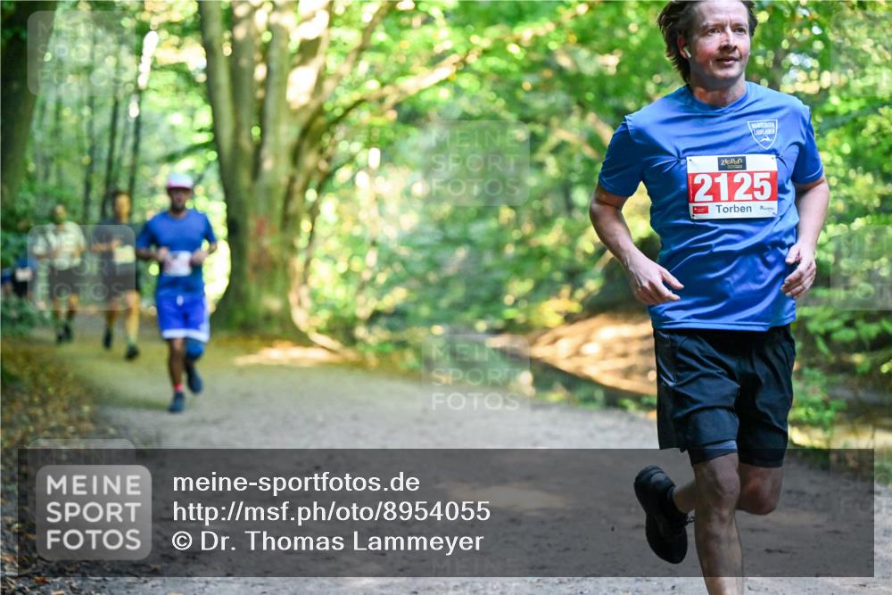28.09.2025 - 33. Volkslauf durch das schöne Alstertal Dr. Thomas Lammeyer http://msf.ph/oto/8954055 28.09.2025 10:37:48 Laufen 2125 meine-sportfotos.de