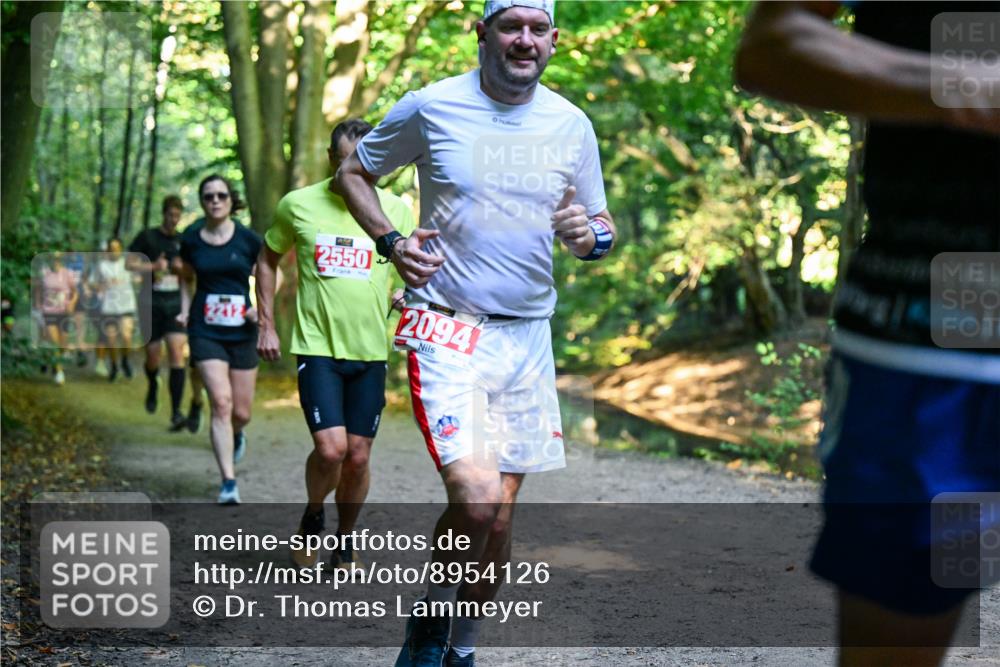 28.09.2025 - 33. Volkslauf durch das schöne Alstertal Dr. Thomas Lammeyer http://msf.ph/oto/8954126 28.09.2025 10:37:57 Laufen 2550, 2094 meine-sportfotos.de