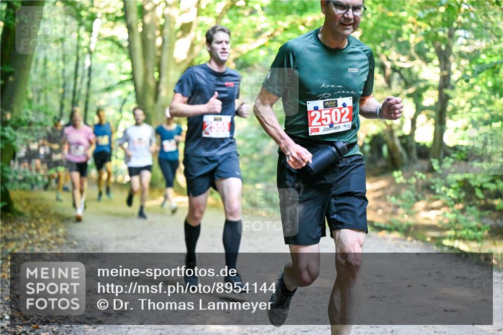 28.09.2025 - 33. Volkslauf durch das schöne Alstertal Dr. Thomas Lammeyer http://msf.ph/oto/8954144 28.09.2025 10:38:00 Laufen 35, 2502 meine-sportfotos.de