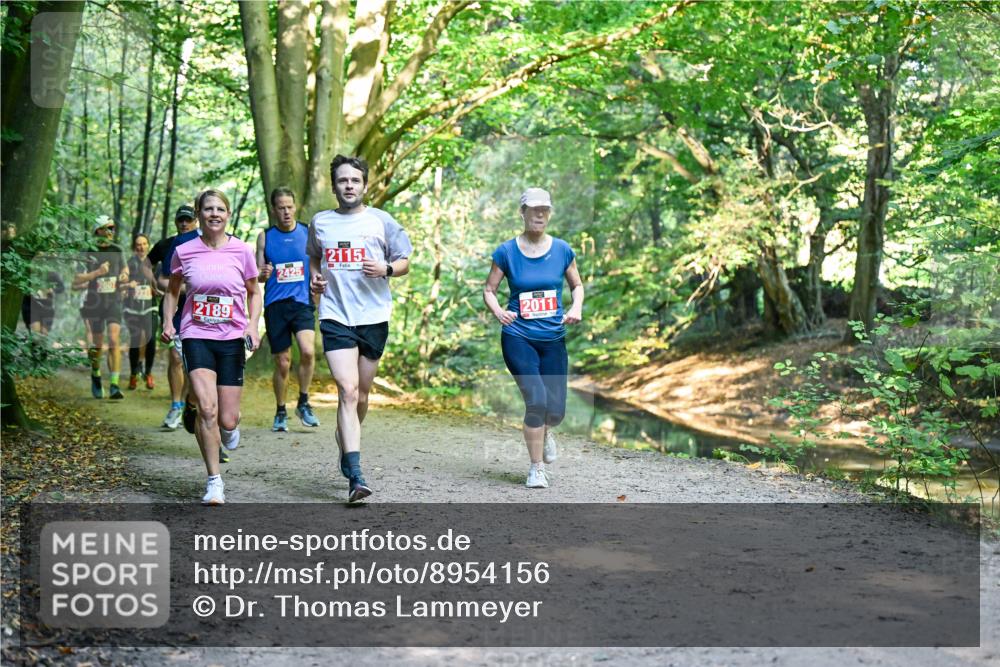28.09.2025 - 33. Volkslauf durch das schöne Alstertal Dr. Thomas Lammeyer http://msf.ph/oto/8954156 28.09.2025 10:38:02 Laufen 2425, 2115, 2189, 2011 meine-sportfotos.de