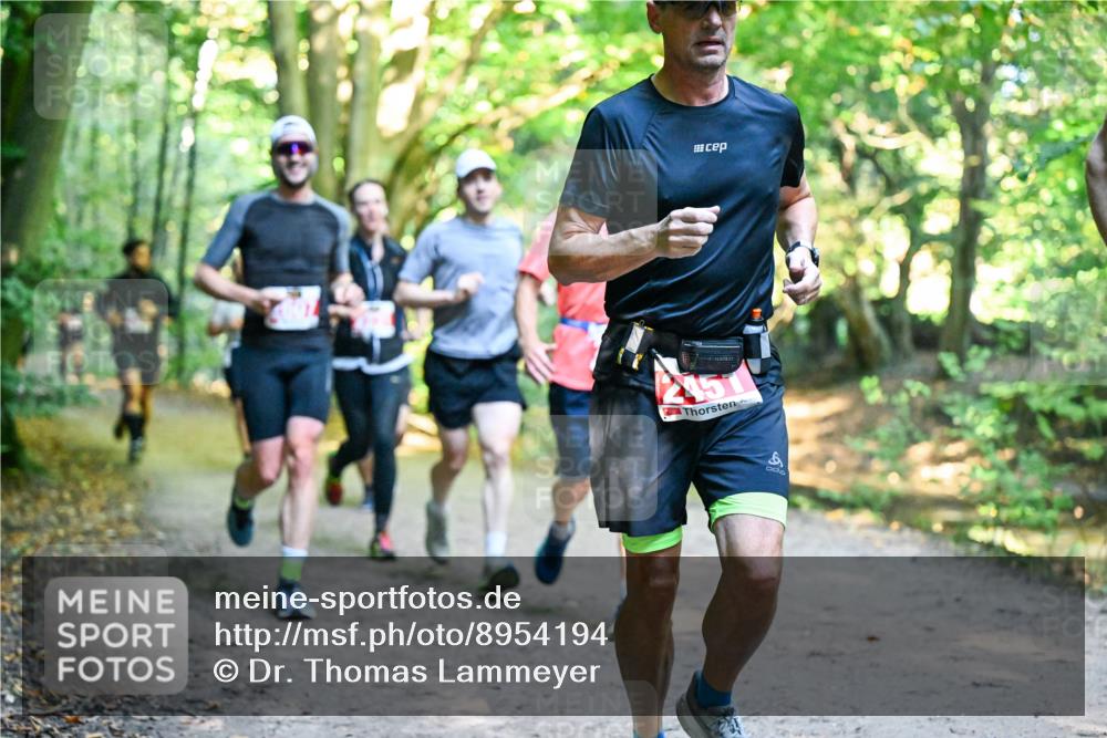 28.09.2025 - 33. Volkslauf durch das schöne Alstertal Dr. Thomas Lammeyer http://msf.ph/oto/8954194 28.09.2025 10:38:05 Laufen 900 meine-sportfotos.de