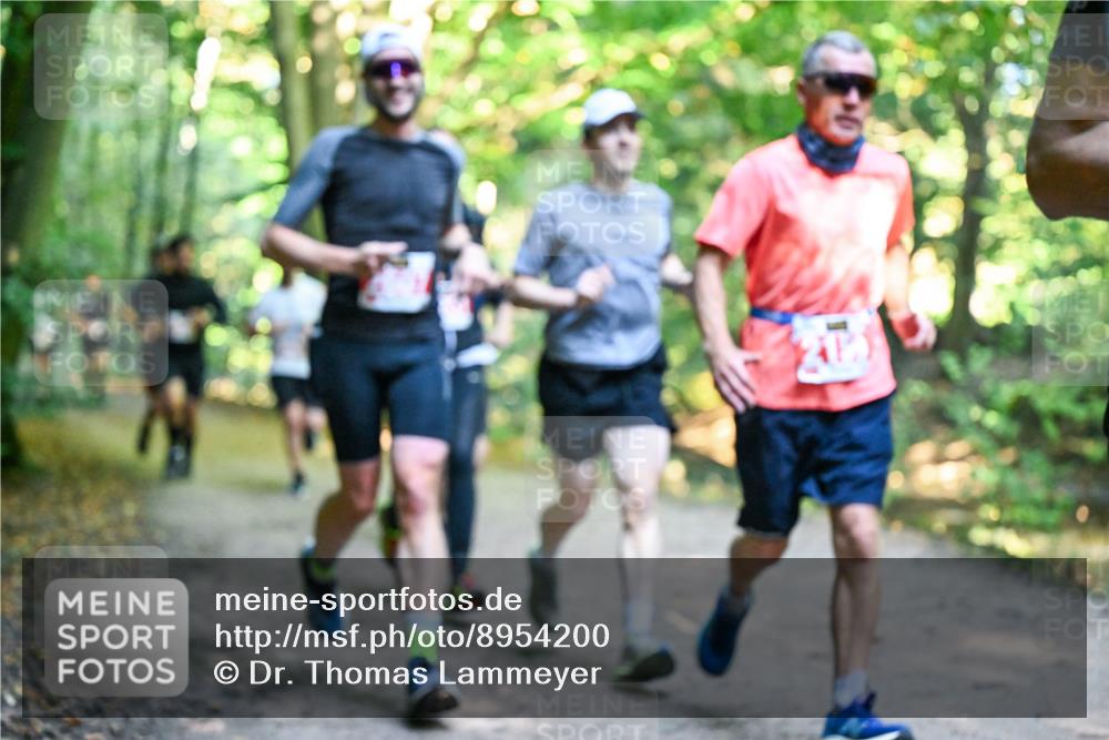 28.09.2025 - 33. Volkslauf durch das schöne Alstertal Dr. Thomas Lammeyer http://msf.ph/oto/8954200 28.09.2025 10:38:06 Laufen  meine-sportfotos.de
