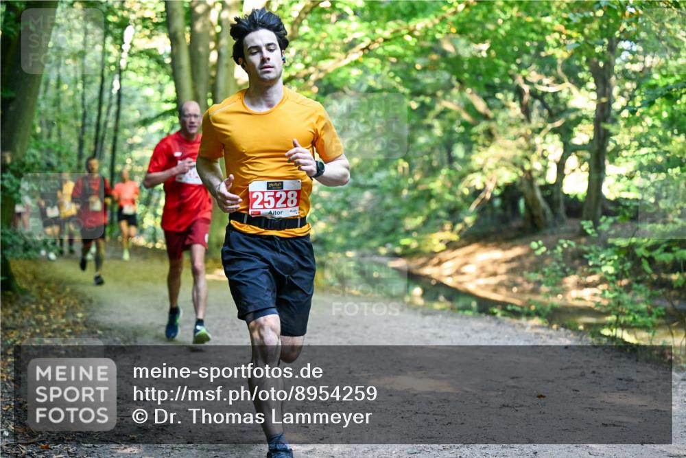 28.09.2025 - 33. Volkslauf durch das schöne Alstertal Dr. Thomas Lammeyer http://msf.ph/oto/8954259 28.09.2025 10:38:15 Laufen 2528 meine-sportfotos.de