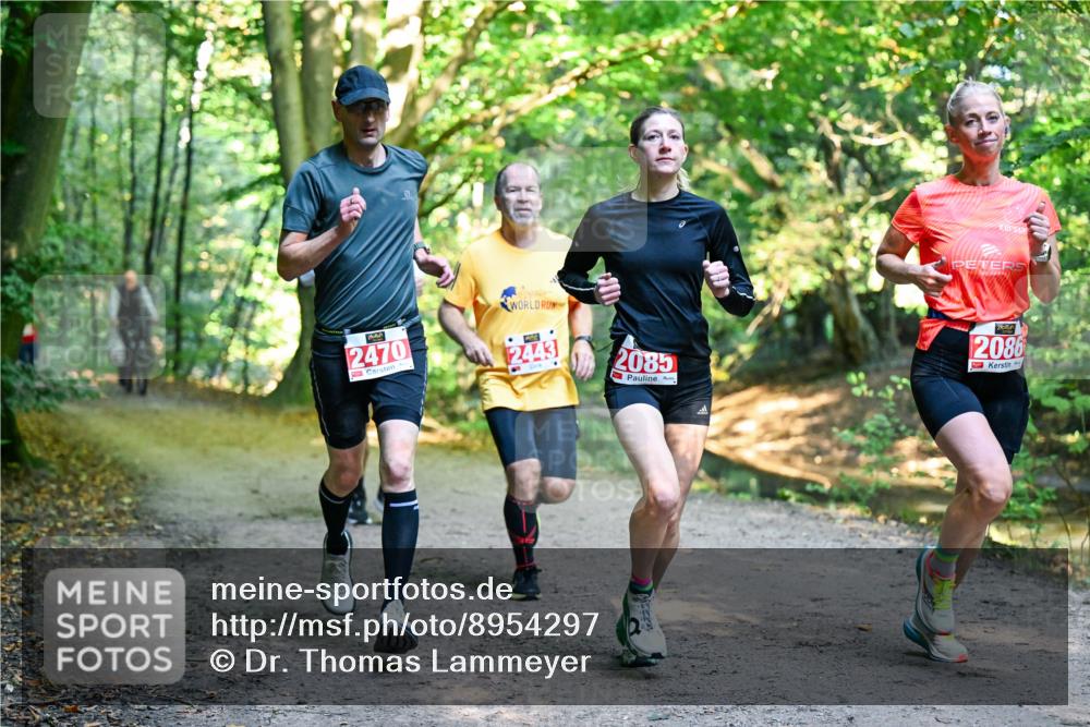 28.09.2025 - 33. Volkslauf durch das schöne Alstertal Dr. Thomas Lammeyer http://msf.ph/oto/8954297 28.09.2025 10:38:21 Laufen 2470, 2443, 2085, 2086 meine-sportfotos.de
