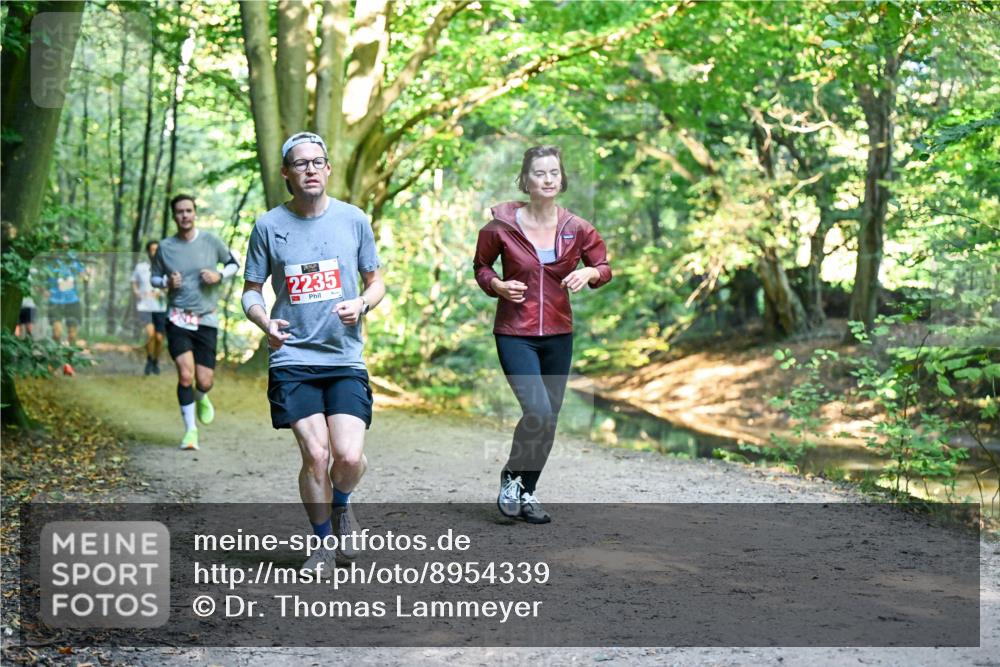 28.09.2025 - 33. Volkslauf durch das schöne Alstertal Dr. Thomas Lammeyer http://msf.ph/oto/8954339 28.09.2025 10:38:31 Laufen 2235 meine-sportfotos.de