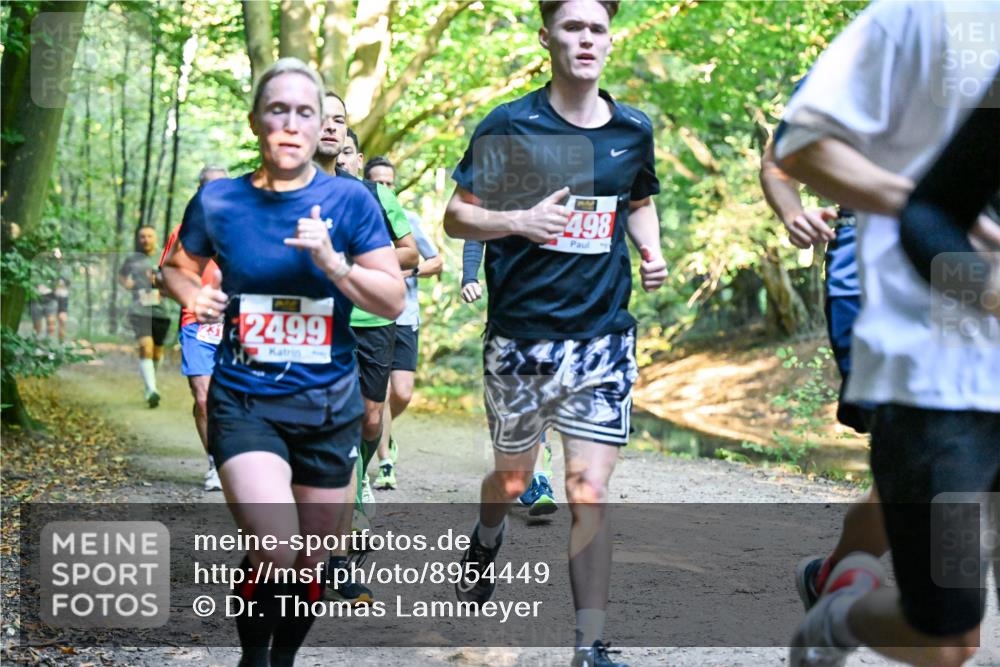 28.09.2025 - 33. Volkslauf durch das schöne Alstertal Dr. Thomas Lammeyer http://msf.ph/oto/8954449 28.09.2025 10:38:46 Laufen 498, 2499, 10 meine-sportfotos.de