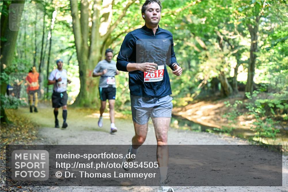 28.09.2025 - 33. Volkslauf durch das schöne Alstertal Dr. Thomas Lammeyer http://msf.ph/oto/8954505 28.09.2025 10:38:53 Laufen 2612 meine-sportfotos.de