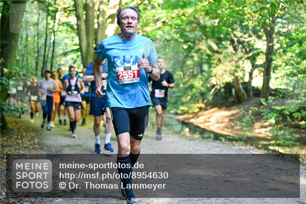 28.09.2025 - 33. Volkslauf durch das schöne Alstertal Dr. Thomas Lammeyer http://msf.ph/oto/8954630 28.09.2025 10:39:19 Laufen 2551 meine-sportfotos.de
