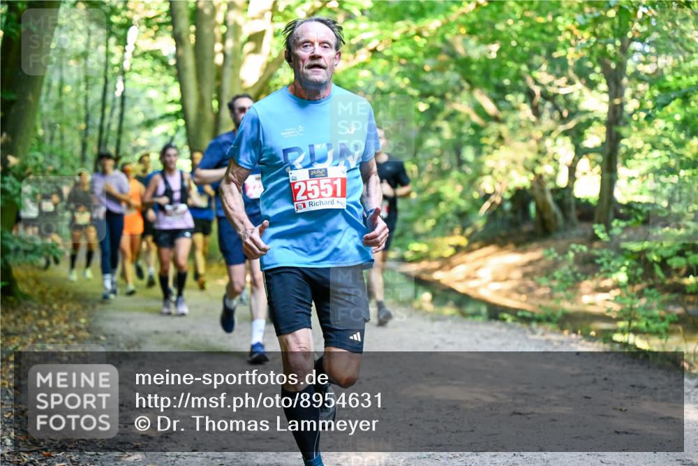 28.09.2025 - 33. Volkslauf durch das schöne Alstertal Dr. Thomas Lammeyer http://msf.ph/oto/8954631 28.09.2025 10:39:19 Laufen 2551 meine-sportfotos.de