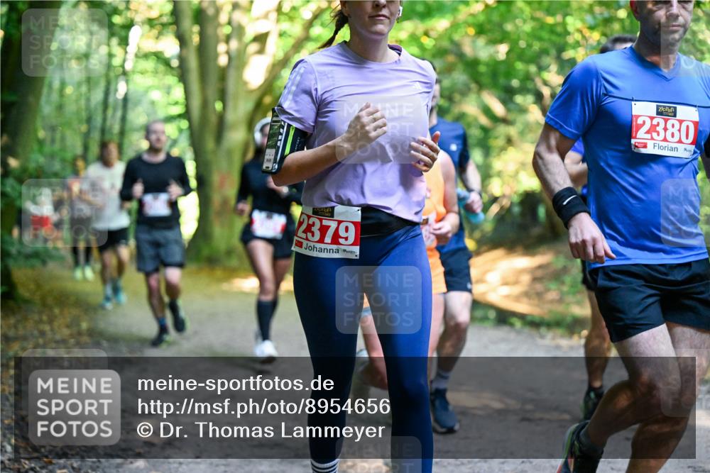 28.09.2025 - 33. Volkslauf durch das schöne Alstertal Dr. Thomas Lammeyer http://msf.ph/oto/8954656 28.09.2025 10:39:24 Laufen 2379, 2380 meine-sportfotos.de