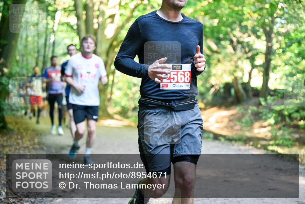 28.09.2025 - 33. Volkslauf durch das schöne Alstertal Dr. Thomas Lammeyer http://msf.ph/oto/8954671 28.09.2025 10:39:26 Laufen 2568 meine-sportfotos.de