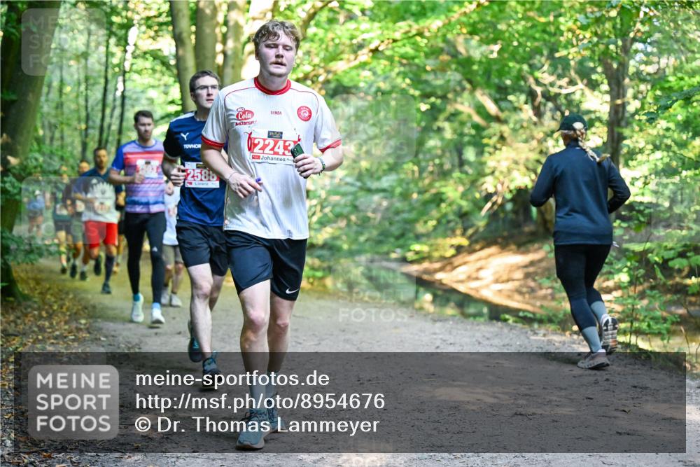 28.09.2025 - 33. Volkslauf durch das schöne Alstertal Dr. Thomas Lammeyer http://msf.ph/oto/8954676 28.09.2025 10:39:27 Laufen 2586, 2243 meine-sportfotos.de