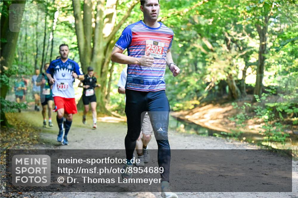 28.09.2025 - 33. Volkslauf durch das schöne Alstertal Dr. Thomas Lammeyer http://msf.ph/oto/8954689 28.09.2025 10:39:29 Laufen 7, 2503 meine-sportfotos.de