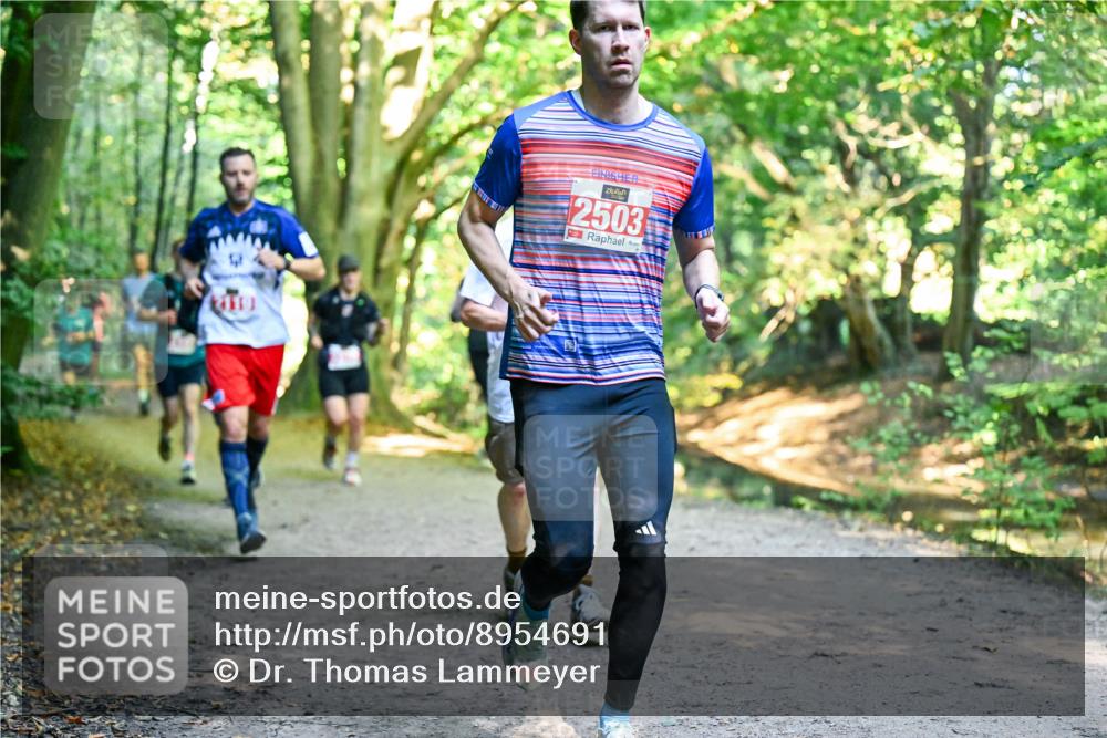 28.09.2025 - 33. Volkslauf durch das schöne Alstertal Dr. Thomas Lammeyer http://msf.ph/oto/8954691 28.09.2025 10:39:29 Laufen 2119, 2503 meine-sportfotos.de