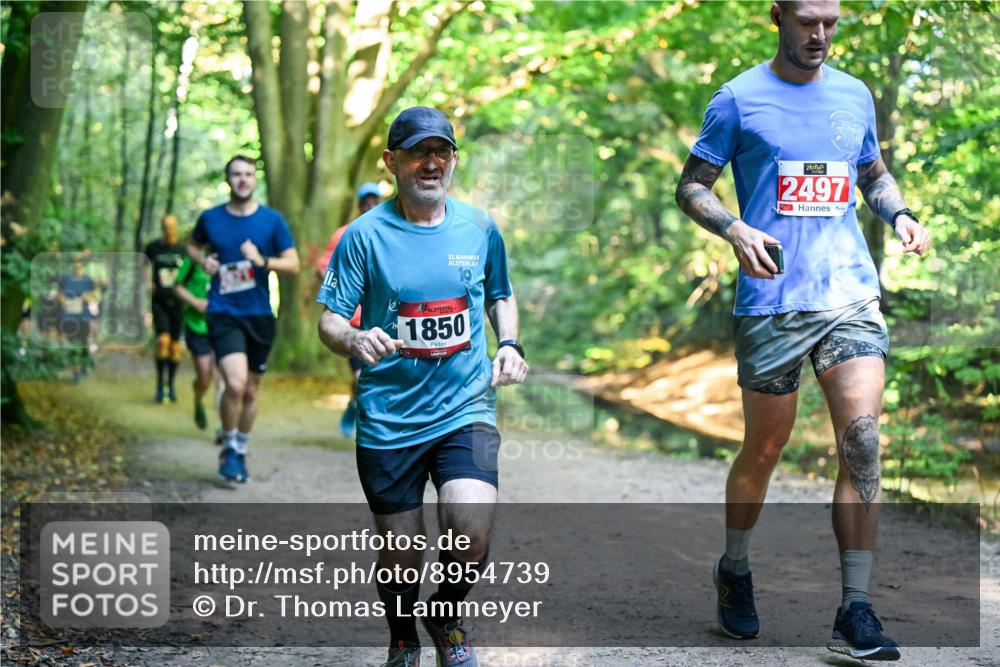 28.09.2025 - 33. Volkslauf durch das schöne Alstertal Dr. Thomas Lammeyer http://msf.ph/oto/8954739 28.09.2025 10:39:36 Laufen 32, 1850, 2497 meine-sportfotos.de