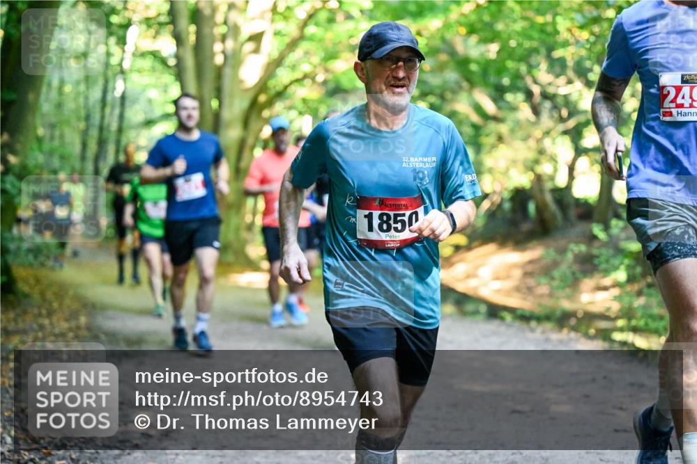 28.09.2025 - 33. Volkslauf durch das schöne Alstertal Dr. Thomas Lammeyer http://msf.ph/oto/8954743 28.09.2025 10:39:36 Laufen 32, 1850, 249 meine-sportfotos.de