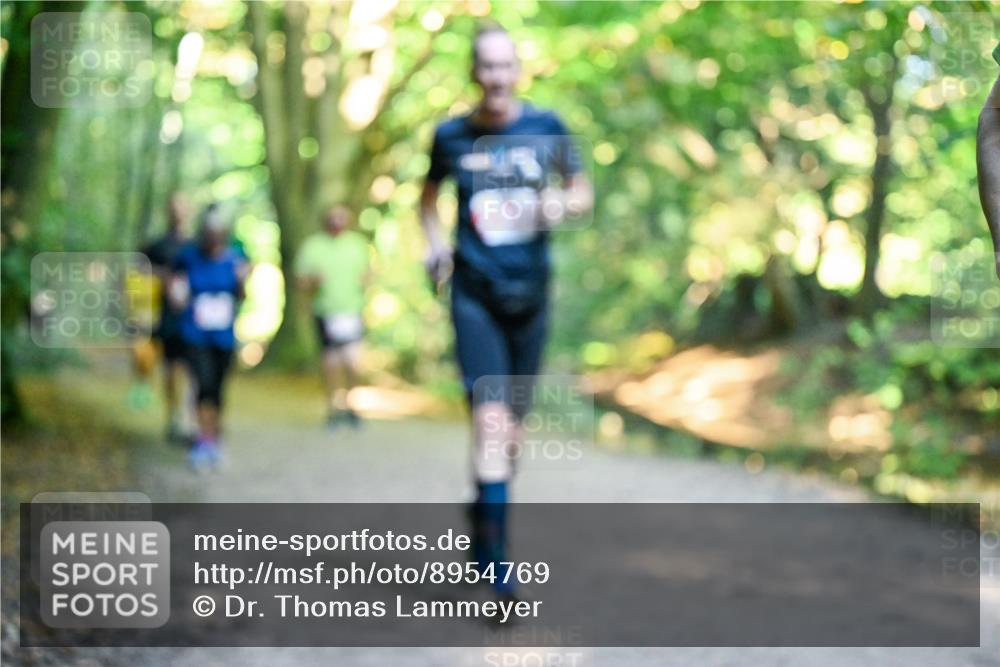 28.09.2025 - 33. Volkslauf durch das schöne Alstertal Dr. Thomas Lammeyer http://msf.ph/oto/8954769 28.09.2025 10:39:40 Laufen  meine-sportfotos.de