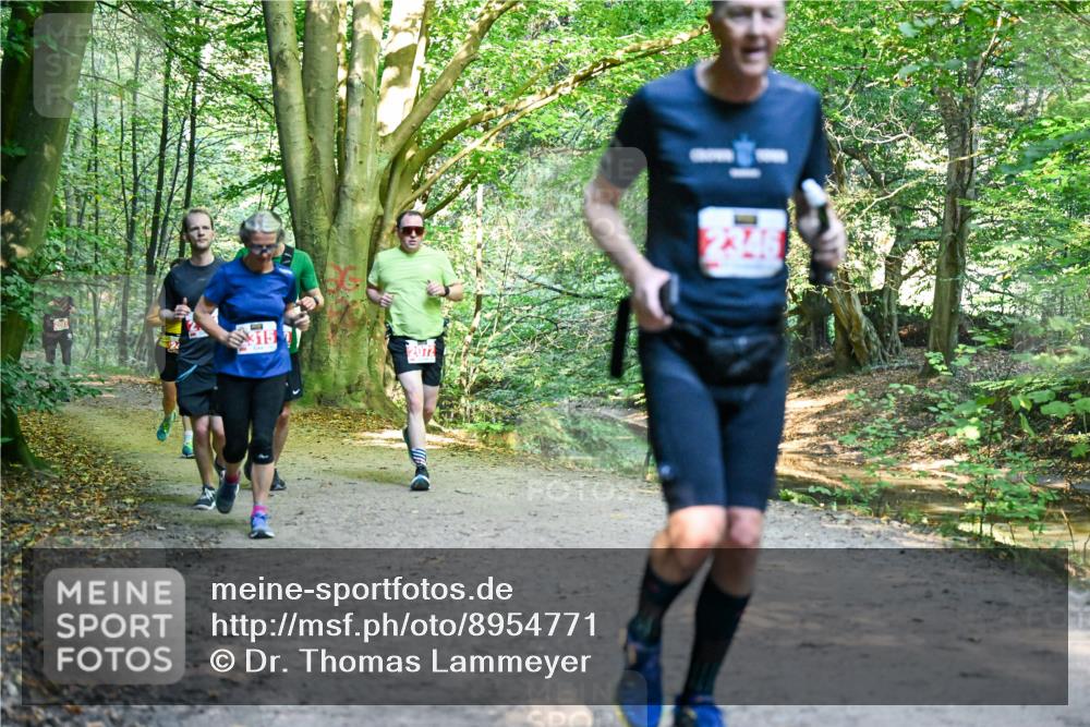 28.09.2025 - 33. Volkslauf durch das schöne Alstertal Dr. Thomas Lammeyer http://msf.ph/oto/8954771 28.09.2025 10:39:41 Laufen 315, 2072, 346 meine-sportfotos.de