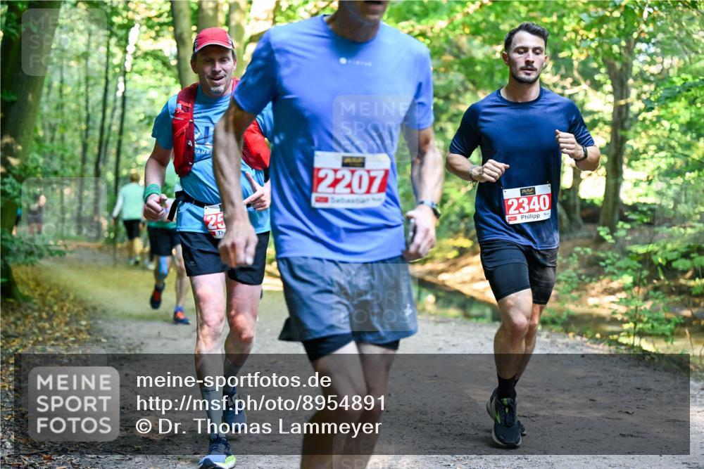28.09.2025 - 33. Volkslauf durch das schöne Alstertal Dr. Thomas Lammeyer http://msf.ph/oto/8954891 28.09.2025 10:40:03 Laufen 25, 44, 2207, 2340 meine-sportfotos.de