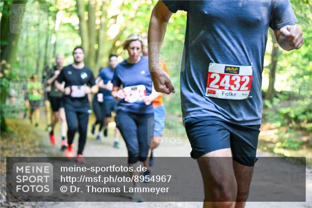 28.09.2025 - 33. Volkslauf durch das schöne Alstertal Dr. Thomas Lammeyer http://msf.ph/oto/8954967 28.09.2025 10:40:18 Laufen 2432 meine-sportfotos.de