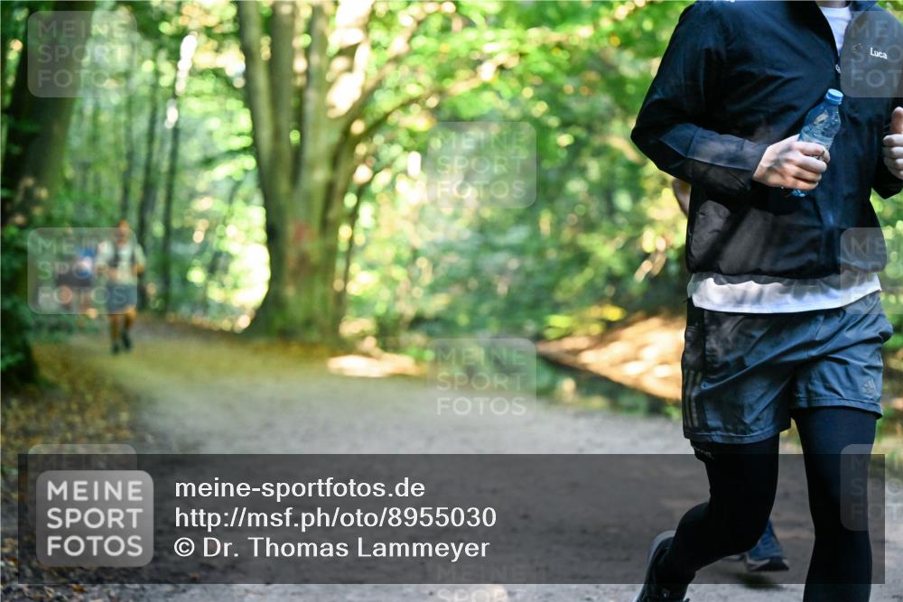 28.09.2025 - 33. Volkslauf durch das schöne Alstertal Dr. Thomas Lammeyer http://msf.ph/oto/8955030 28.09.2025 10:40:29 Laufen  meine-sportfotos.de
