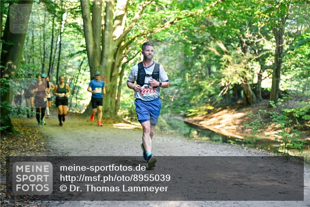28.09.2025 - 33. Volkslauf durch das schöne Alstertal Dr. Thomas Lammeyer http://msf.ph/oto/8955039 28.09.2025 10:40:34 Laufen 2228 meine-sportfotos.de