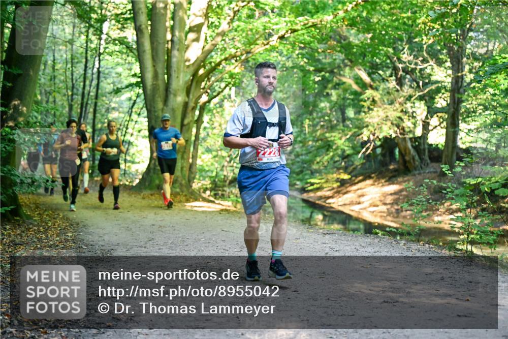 28.09.2025 - 33. Volkslauf durch das schöne Alstertal Dr. Thomas Lammeyer http://msf.ph/oto/8955042 28.09.2025 10:40:34 Laufen 2228 meine-sportfotos.de